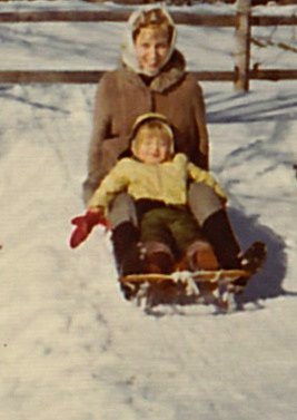 Sledding nerför backen